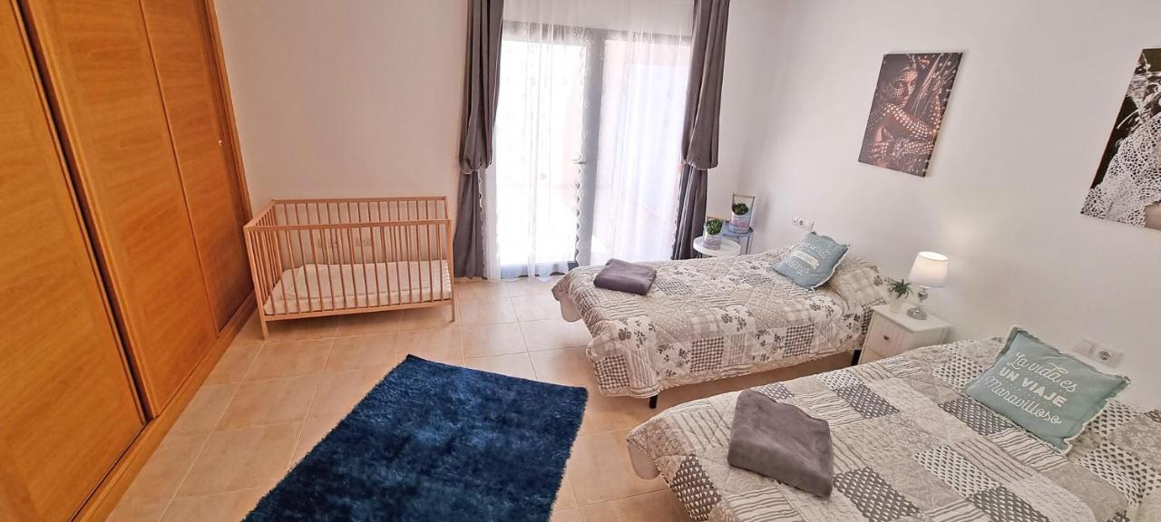 Ferienhaus Casa Caleta - Caleta Fuste - Meerblick - Pool - Glasfaserinternet Калета де Фусте Екстериор снимка